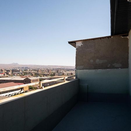 Bright Apartment On 13Th Floor يريفان المظهر الخارجي الصورة