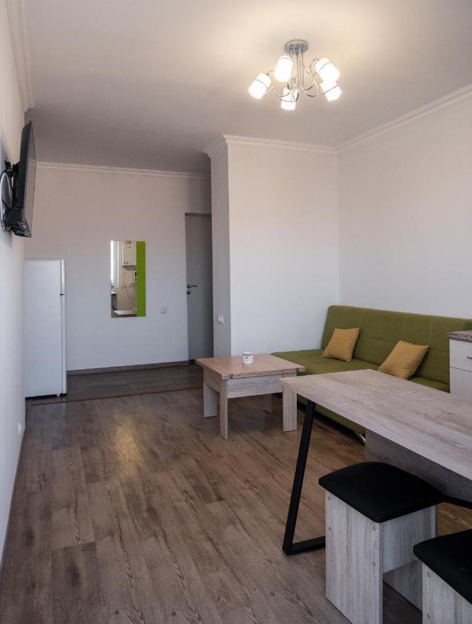 Bright Apartment On 13Th Floor يريفان المظهر الخارجي الصورة